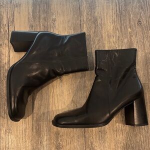 Paul green black leather heeled ankle boot size 5